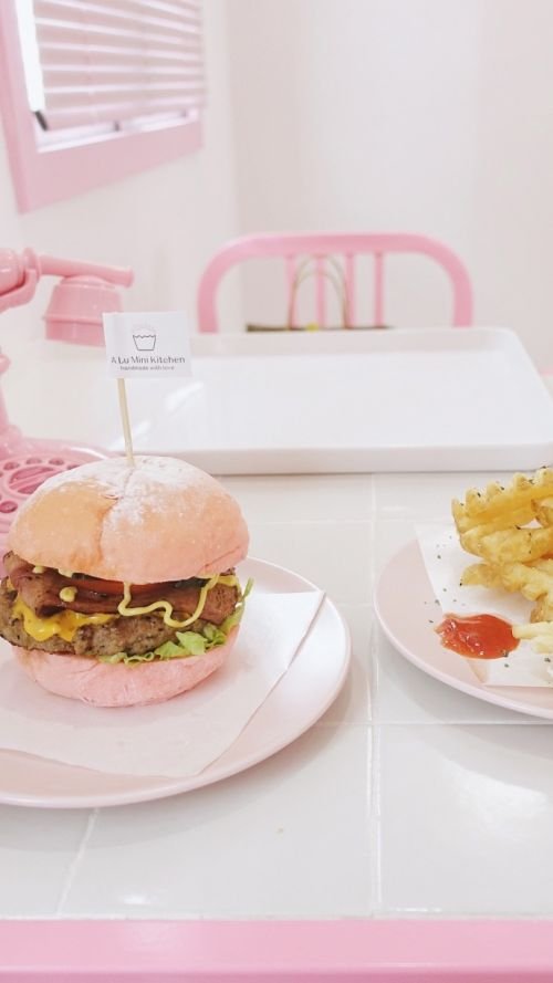 粉嫩少女心聊天背景