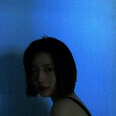 微信蓝色系女生头像