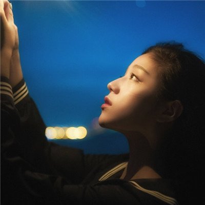 微信蓝色系女生头像