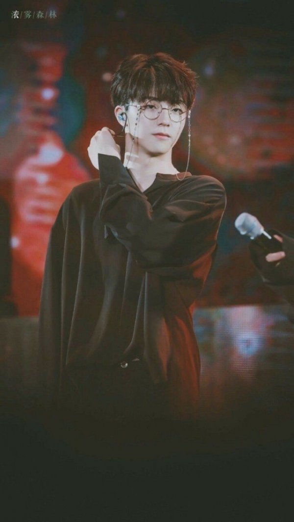 微信帅气小鲜肉图片