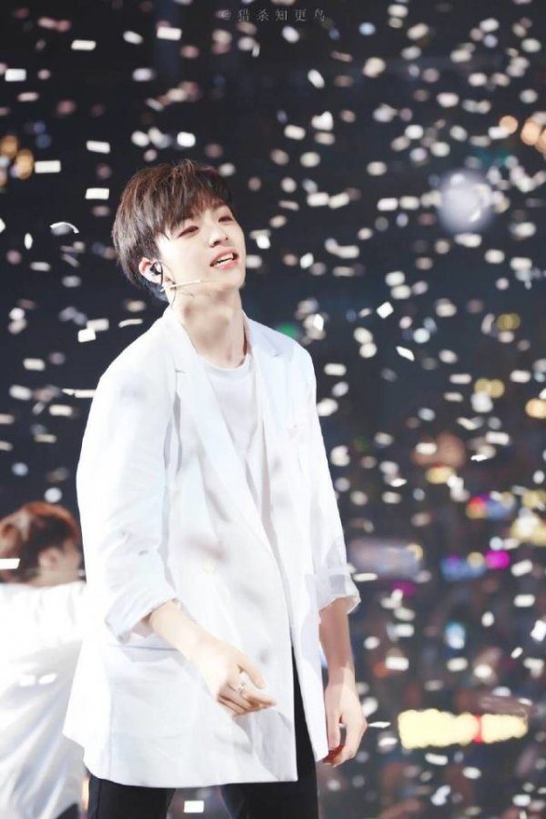 微信帅气小鲜肉图片