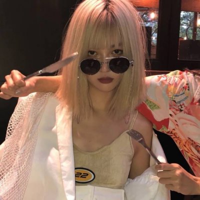 超酷高冷风微信女生头像