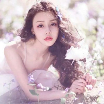 小时候我们很纯真微信御姐头像