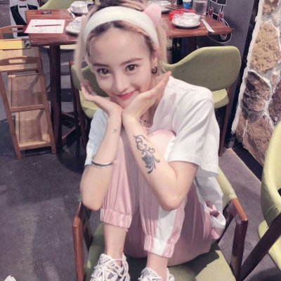 微信性感御姐头像