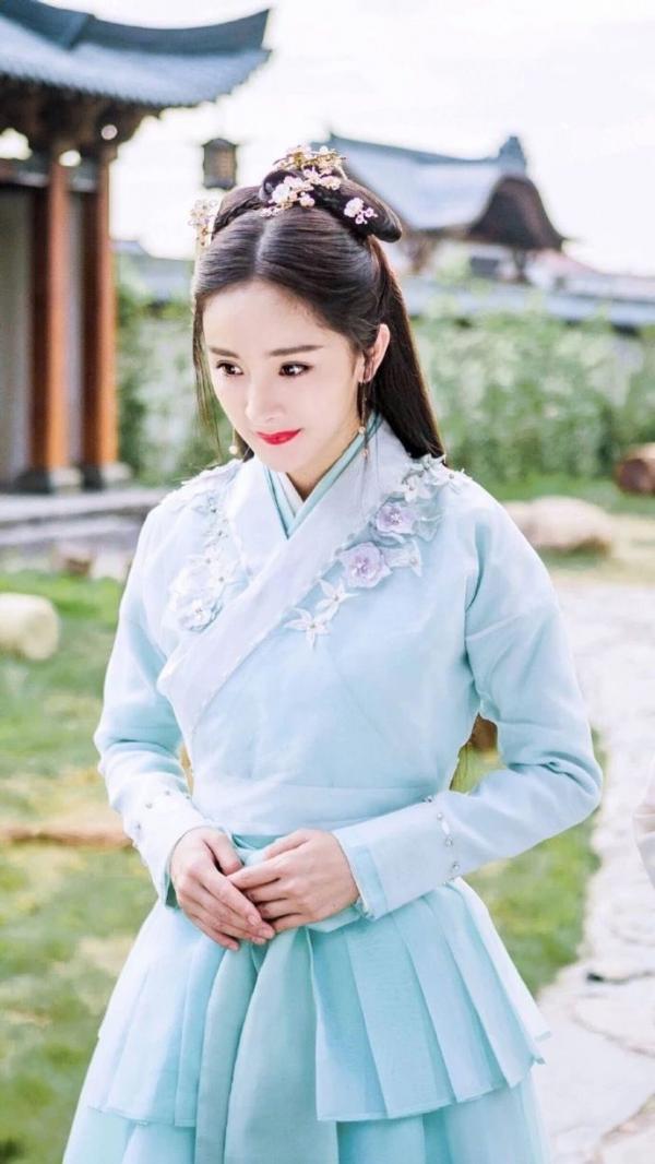 杨幂扶摇剧照微信图片