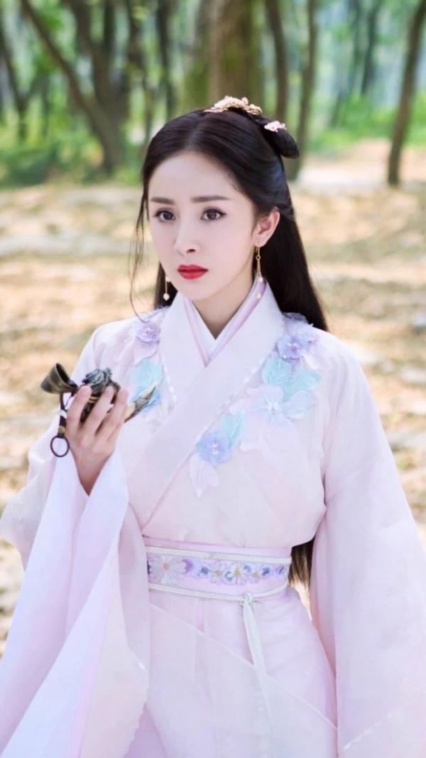 杨幂扶摇剧照微信图片