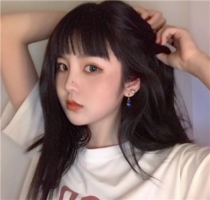 诡异粉色系女生微信头像