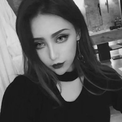 微信唯美黑白女生头像