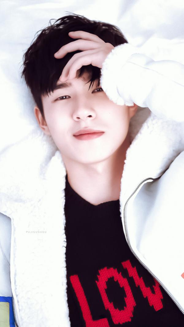 微信青春帅气刘昊然图片