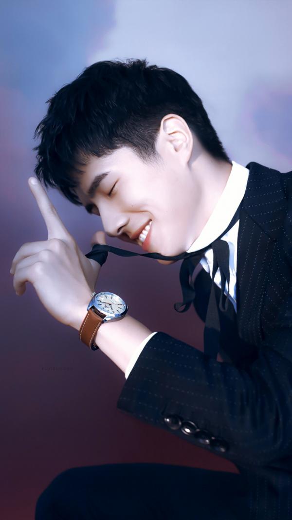 微信青春帅气刘昊然图片