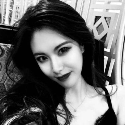 微信唯美黑白女生头像