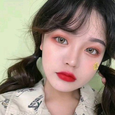 微信绿色系唯美清新女生微信头像