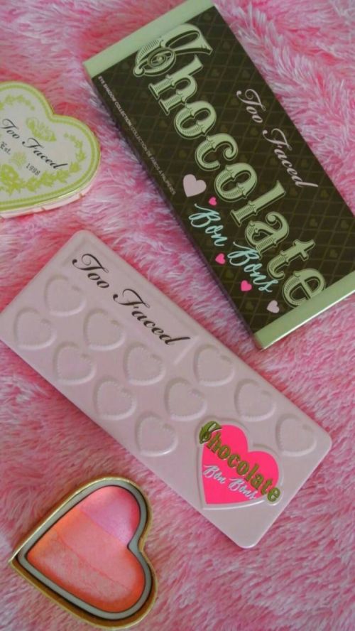 微信粉色女生聊天背景