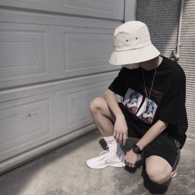 最新的超拽霸气微信男生头像