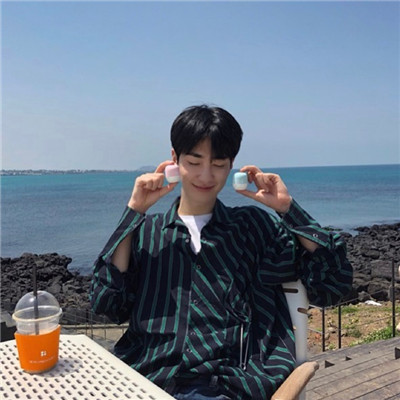 微信简单帅气男生头像