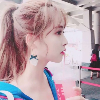 微信青春阳光女生头像