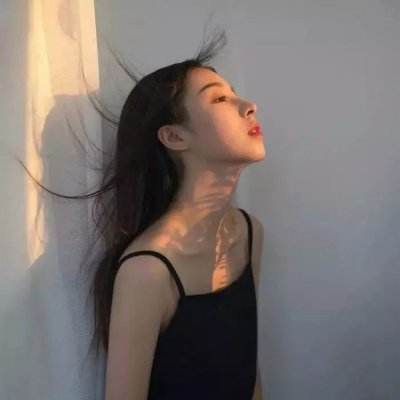 微信青春阳光女生头像