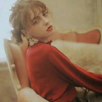 2018微信最新帅气迷人欧美风女生头像合集下载