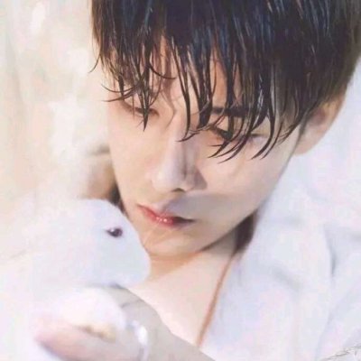 干净帅气阳光微信男生头像