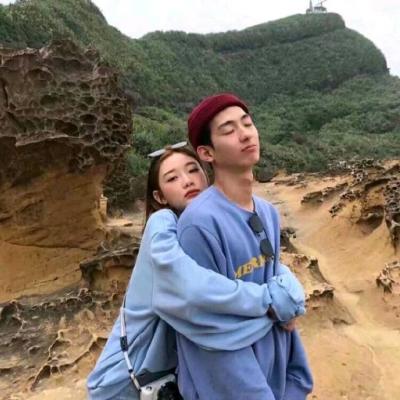 2018微信最新霸气时尚风格情侣头像套图下载