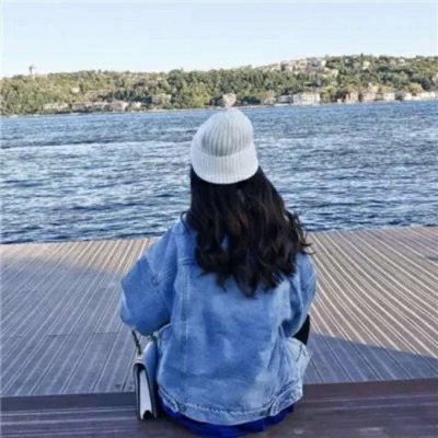 个性唯美风格微信女生背影头像下载