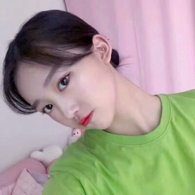 绿色系女生高冷微信头像