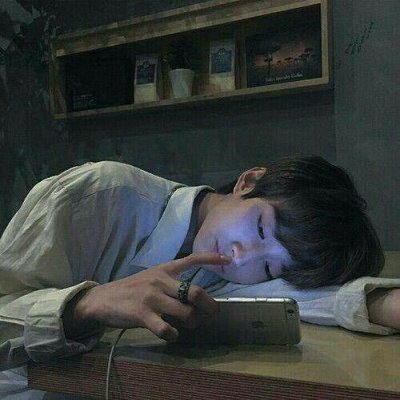 微信高冷风男生头像