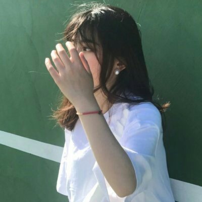 绿色系女生高冷微信头像