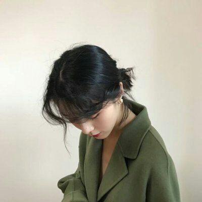 绿色系女生高冷微信头像