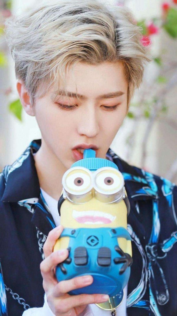 帅气鲜肉蔡徐坤微信相册封面图下载