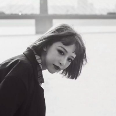 微信短发女生头像