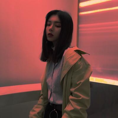 微信高冷霸气女生头像
