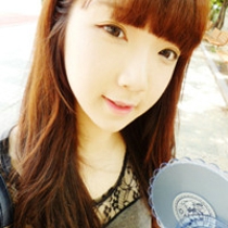 微信最新00后萌系美女系列头像套图下载