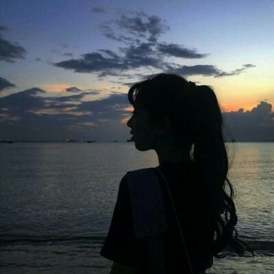 海边小清新微信伤感女生头像