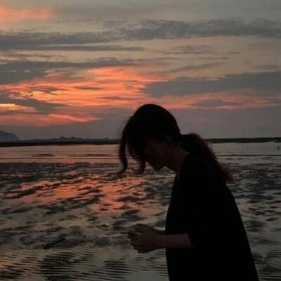 海边小清新微信伤感女生头像