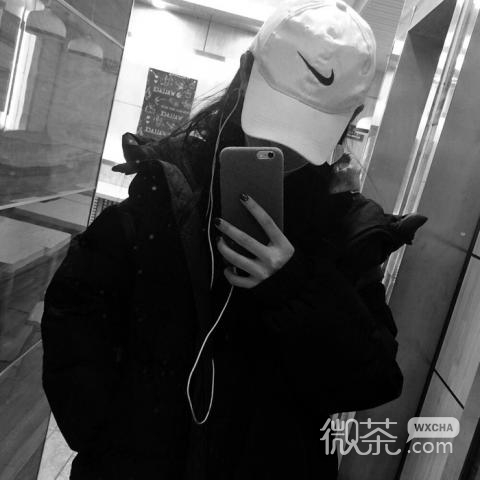 微信黑白伤感女生头像