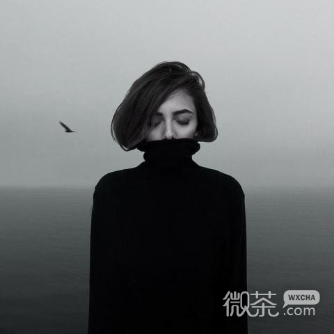 微信黑白伤感女生头像