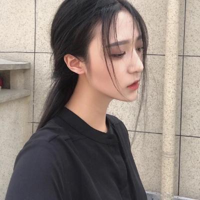 微信冷艳气质御姐女生头像