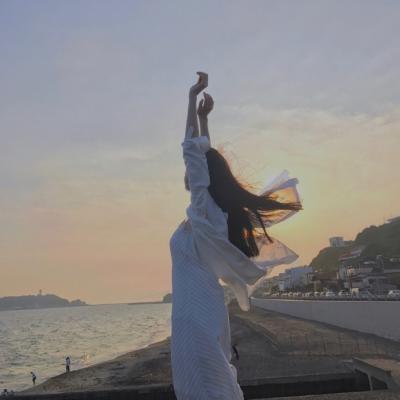 微信头像女生简单背影