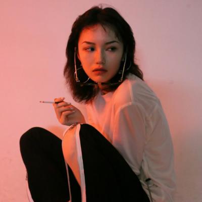 微信最火潮流社会女生头像