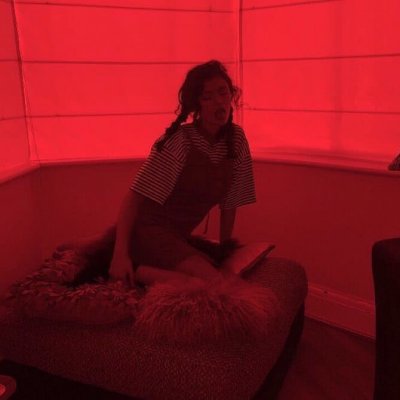 微信个性红色系女生伤感头像