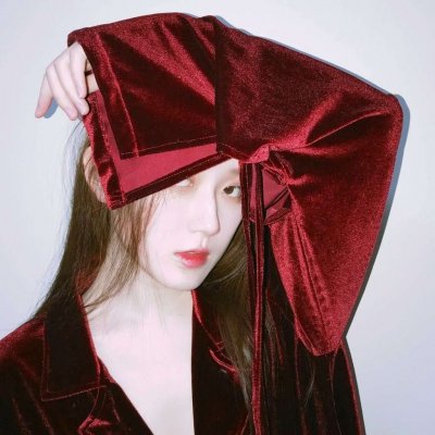 微信个性红色系女生伤感头像