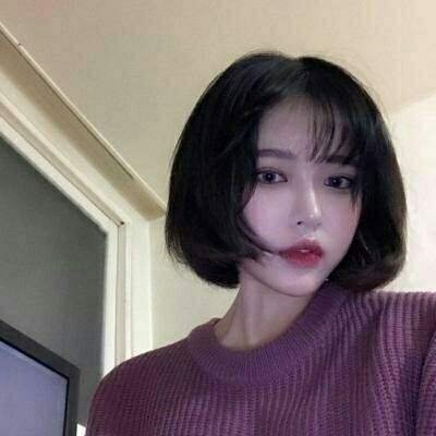 微信俏皮风女生头像