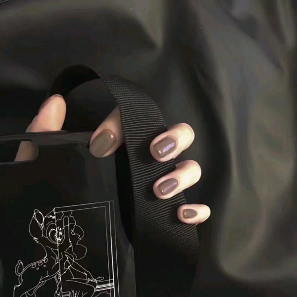 微信黑色系伤感朋友圈配图