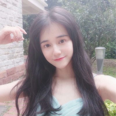 微信俏皮风女生头像