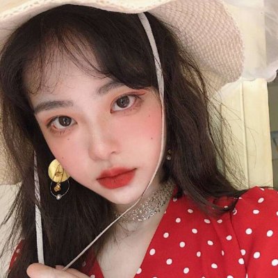 微信小清新帽子女生头像