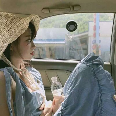 微信孤独伤感女生头像