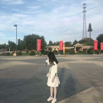 微信孤独伤感女生头像