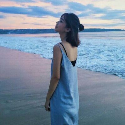 微信快手女生背影伤感头像