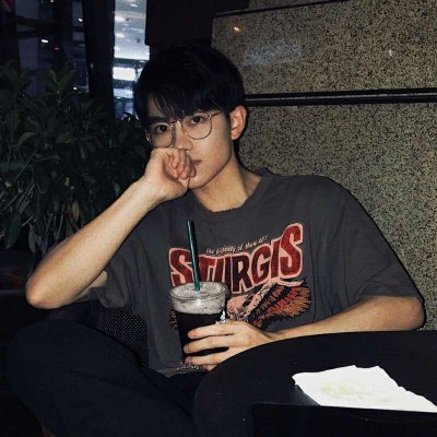 微信个性帅气阳光范男生头像